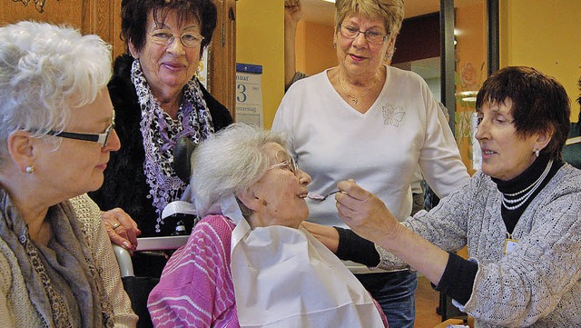 Im Pflegeheim Markgrflerland kmmern ...hnbereichen um das Wohl der Senioren.   | Foto: Fillisch