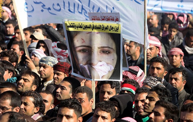 Irakische Sunniten demonstrieren in de...madi gegen die schiitische Regierung.   | Foto: DPA