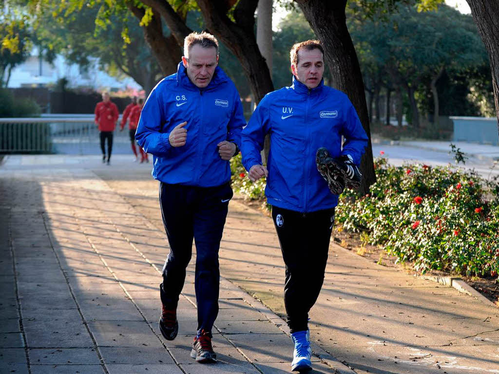 Christian Streich und Physiotherapeut Uwe Vetter (r.). Christian Streich und Physiotherapeut Uwe Vetter (r.).