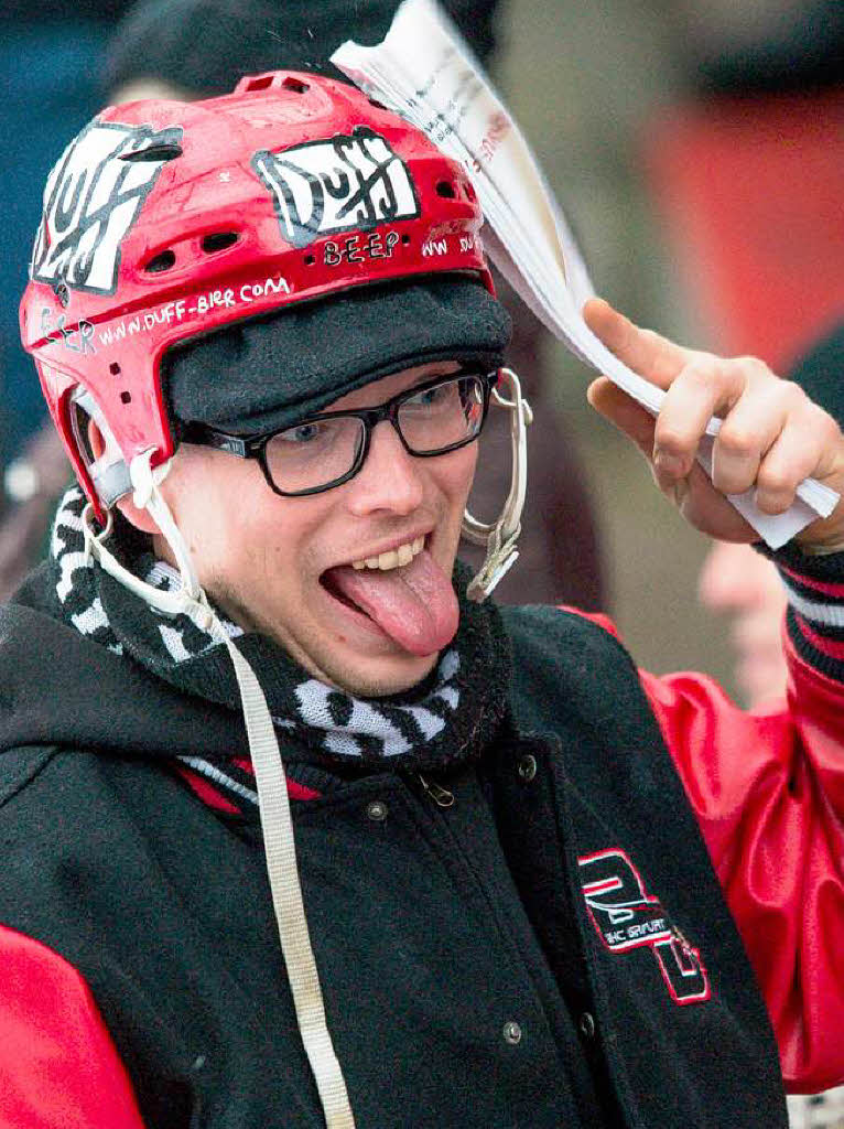 Eishockey-Spektakel unter freiem Himmel: Das Winter Game der DEL im Nrnberger Fuballstadion.