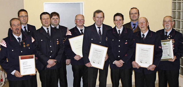 Geehrte Feuerwehrleute (von links): Ma...hrder, Norbert Huser und Franz Kern.   | Foto: Hans Spengler