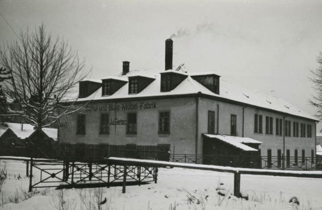 Bis Ende der 1950er Jahre wurden an de...e in der Oberau Schulmbel produziert.  | Foto: Stadtarchiv