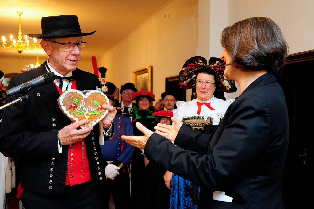 Neujahrsbesuch der Trachtentrgerinnen und Trachtentrger bei Regierungsprsidentin Brbel Schfer