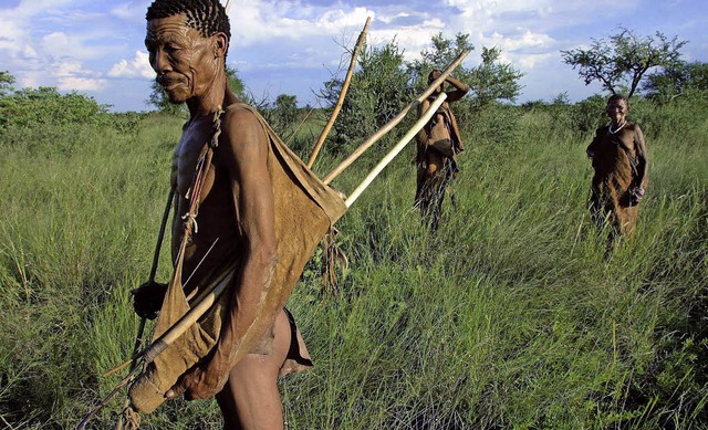 Von ihrer Lebensweise knnten entwicke...rige der afrikanischen !Kung-Nomaden    | Foto: dpa