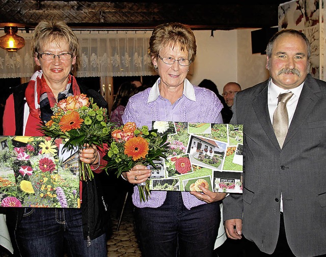 Im Rahmen der Brgerversammlung wurden...orsteher Klaus Metzler ausgezeichnet.   | Foto: Chris Seifried