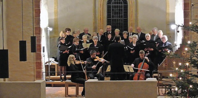 Die Kantorei St. Cyriak beeindruckte m...raditionellen geistlichen Abendmusik.   | Foto: Veranstalter