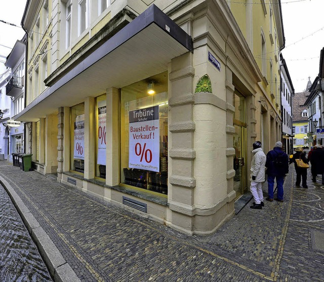 Erst Apotheke, dann  Schmuckladen, jetzt ein Schuhgeschft: die Salzstrae 25.   | Foto: i. Schneider