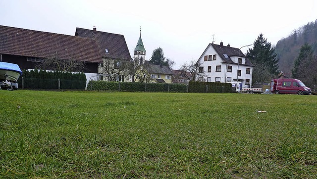 Knapp 1000 Quadratmeter ist der Karuss...Karussells frs Hebelfest aufgebaut.    | Foto: dirk sattelberger