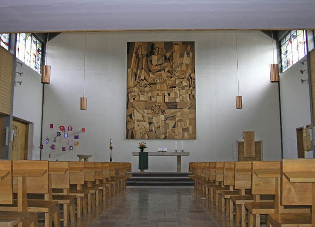 Kirche im ersten Stock und darunter Ge...sgemeinde in Neustadt zur Diskussion.   | Foto: Privat