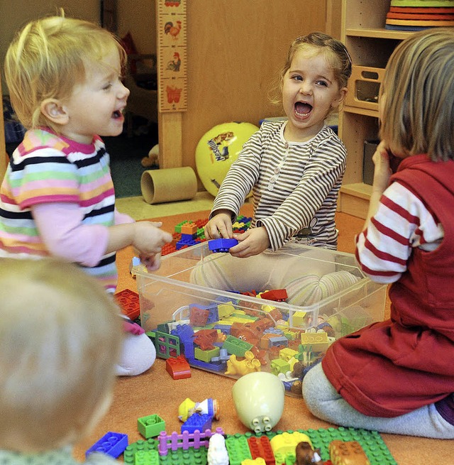 Spielen und lernen im Kindergarten: f... immer jngere Kinder der Normalfall.   | Foto: Uli Deck (dpa)