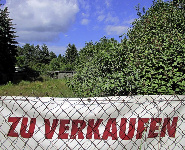 Gesehen, gekauft? Ohne kundigen Rat so...ten ein Baugrundstck nicht erwerben.   | Foto: Andrea Warnecke/dpa