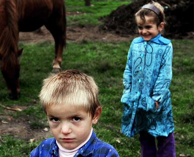 In vielen kosovo-albanischen Familien gelten Jungen mehr als Mdchen.   | Foto: AFP