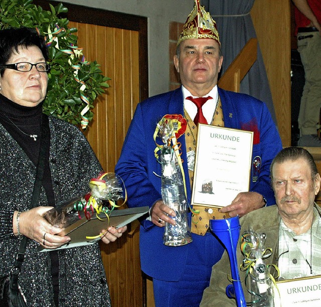 Gerlinde Frick, Michael Birlin und Pet...er der Degerfelder Klingentalwichtel.   | Foto: Leony Stabla