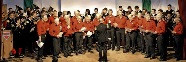 Bergmannskapelle und Mnnerchor sorgte...g des GVV-Neujahrsempfangs in Wieden.   | Foto: Paul berger