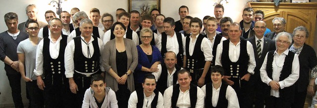 Ein Gruppenfoto der gesamten Belegscha...von rechts Brgermeister Roland Tibi.   | Foto: Roland Gutjahr