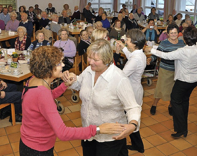 ber 80 Patienten der kirchlichen Sozi...ruppe von Petra Amann unter die Gste.  | Foto: kai kricheldorff