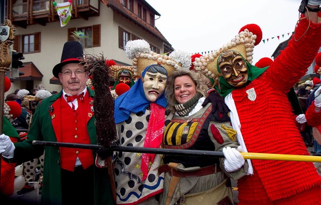 Frhliche Narren beim Umzug am Sonntag  | Foto: Daniel Fleig