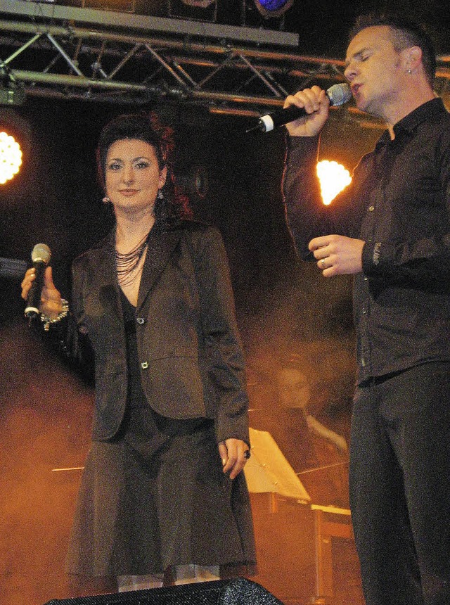 Kathrin und Philipp Frstoss von &#822...adise&#8220;  im Duett in Denzlingen.   | Foto: Roman Kiener