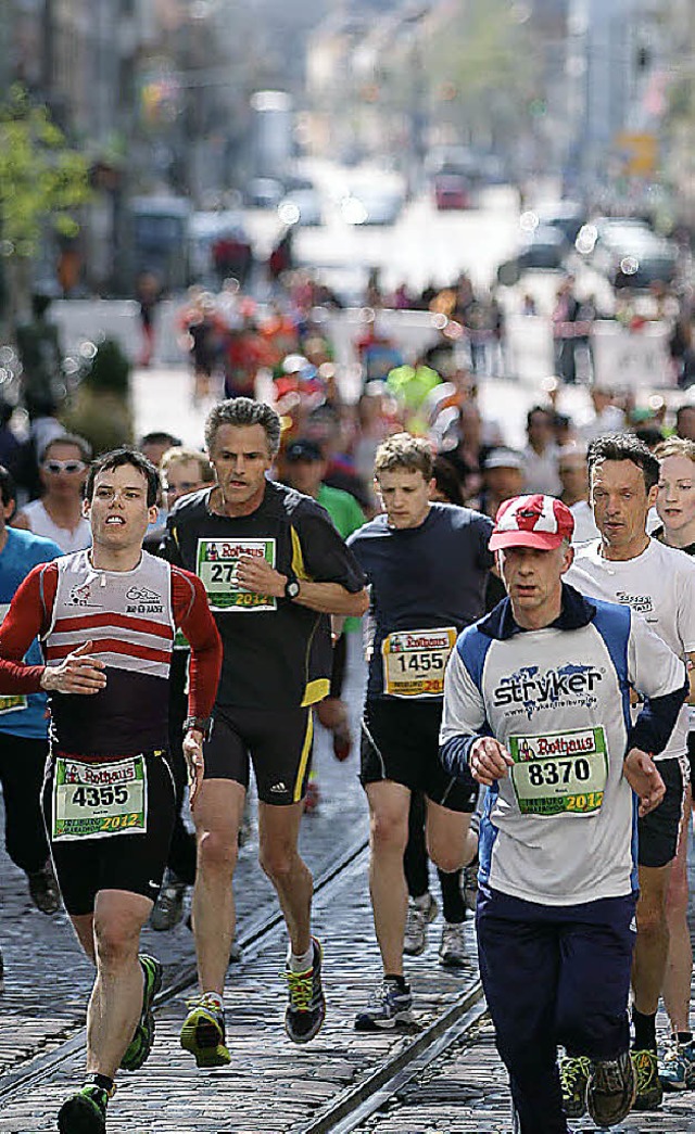 Rund 11000 Marathoni lieen es 2012 richtig laufen.   | Foto:  Janos ruf