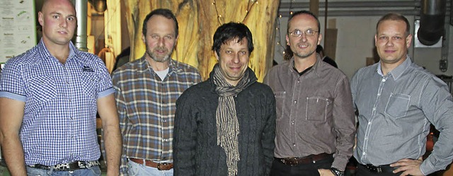 Dietmar Krebs (Zweiter von rechts) ehr...s Eser, Bernd Hollenwger (von links).  | Foto: Herbert Frey
