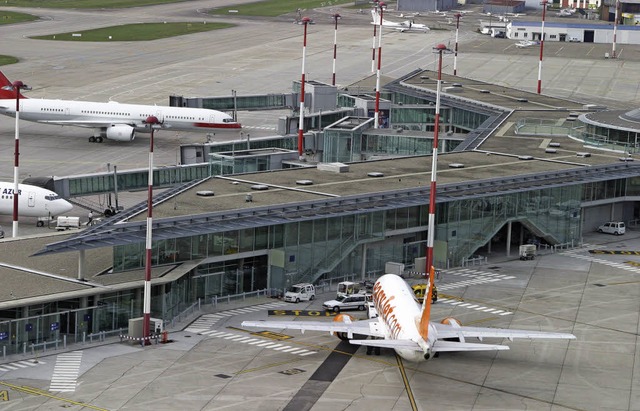 Vom und zum Euro-Airport flogen im vergangenen Jahr 5,35 Millionen Passagiere.   | Foto: ZVG