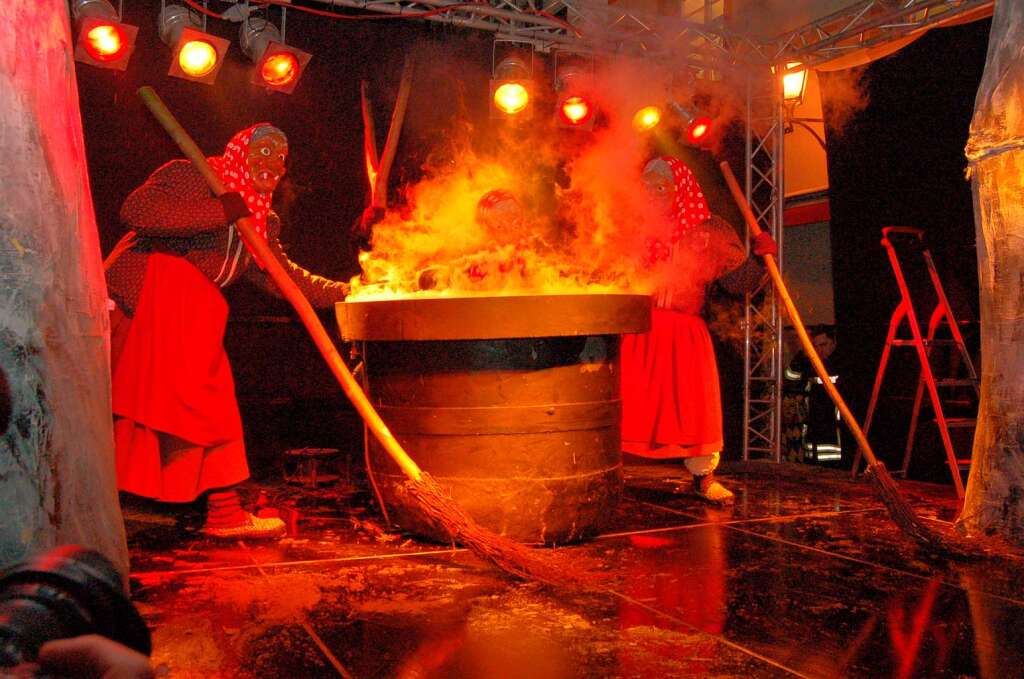 Impressionen vom Jubilum der Waldkircher Burghexen