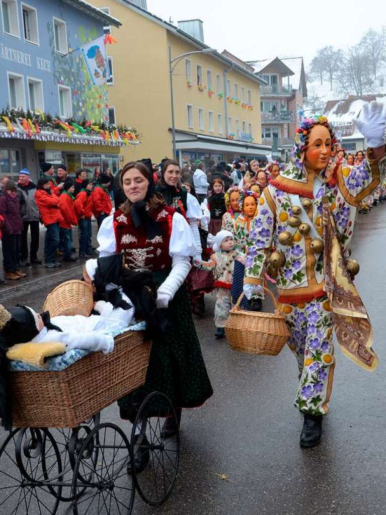 Tausende von Hstrgern aus 43 Znften bevlkerten die Bonndorfer Innenstadt.