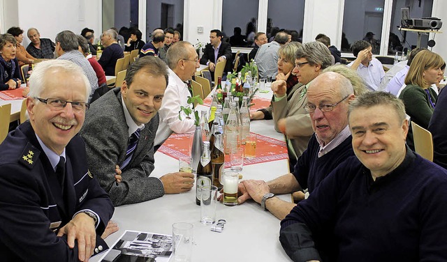 Polizeiprsident Klaus Danner, Brgerm...#8222;Kuttruff Singers&#8220; (Foto).   | Foto: Cornelia Liebwein