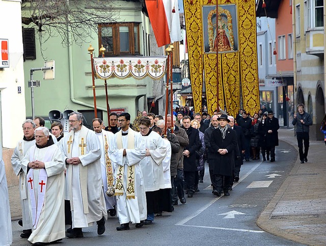 Die Sebastiani-Prozession ist jedes Jahr ein wichtiges Ereignis fr Telfs.  | Foto: Angelika Gler