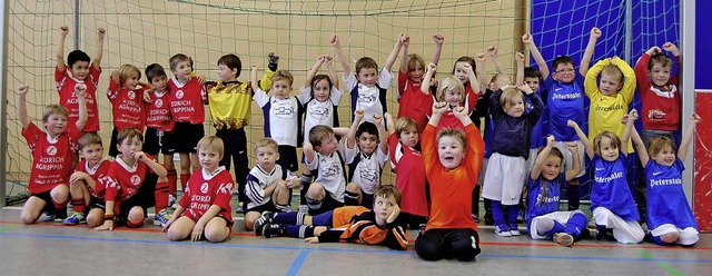 Lauter Gewinner gab es beim Jugendturn...s FC Binzgen, gerade bei den Bambini.   | Foto: Melanie Dramac