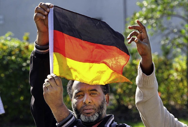 Flchtlinge aus vielen verschiedenen L...bitten derzeit in Deutschland um Asyl.  | Foto: dpa