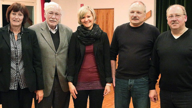 Das Vorstandsteam des Gesangvereins Ei...mann und Achim Hottinger (von links).   | Foto: Hans-Jrgen Hege