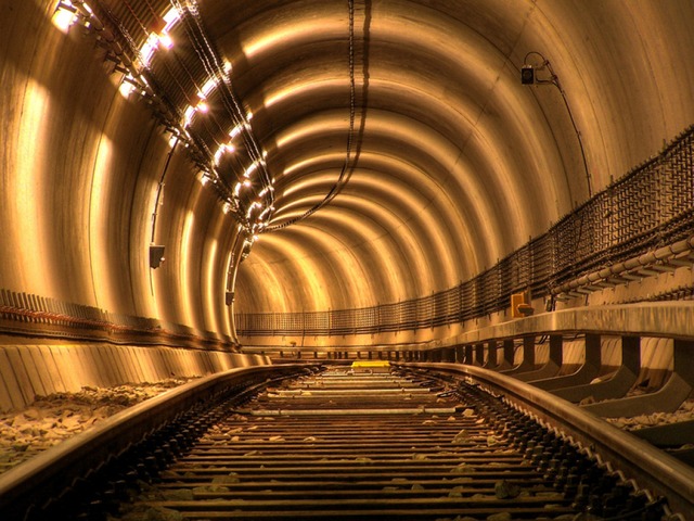Bekommt Offenburg einen Tunnel?  | Foto: fotolia.com/Adamus 