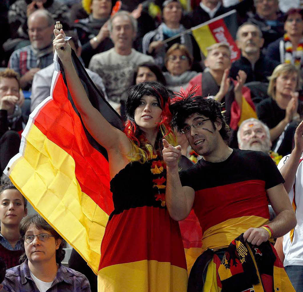 Die Fans, nicht nur die deuschen, feierten die Mannschaften aus Deutschland und Frankreich fr ein hochklassiges Spiel.
