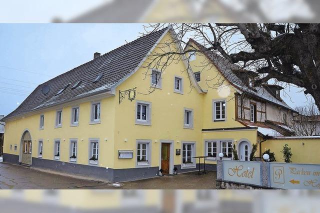 Das Dorf erhlt wieder ein Hotel