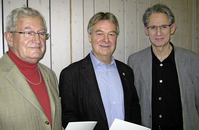 Bei der Jahresfeier des Sportvereins T...nd  Thomas Klein (von rechts) geehrt.   | Foto: Anne Freyer