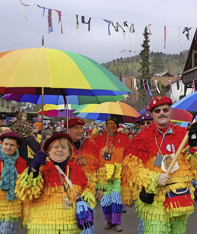 Aperi-Apero! Die Regenbogennarren aus ...sich schon auf Fasnacht in Sthlingen!  | Foto: Binner-Schwarz