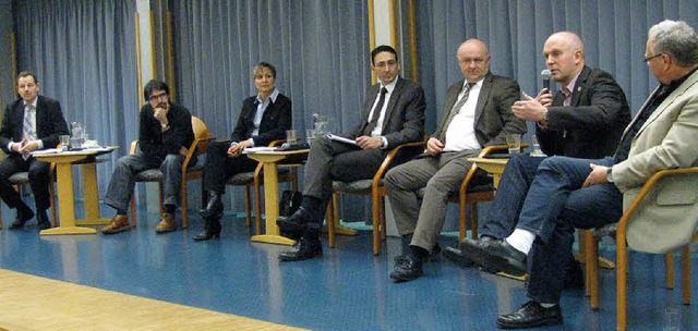 Auf dem Podium der gut besuchten Elter... Landtagsabgeordneter Christoph Bayer.  | Foto: M.  Lange