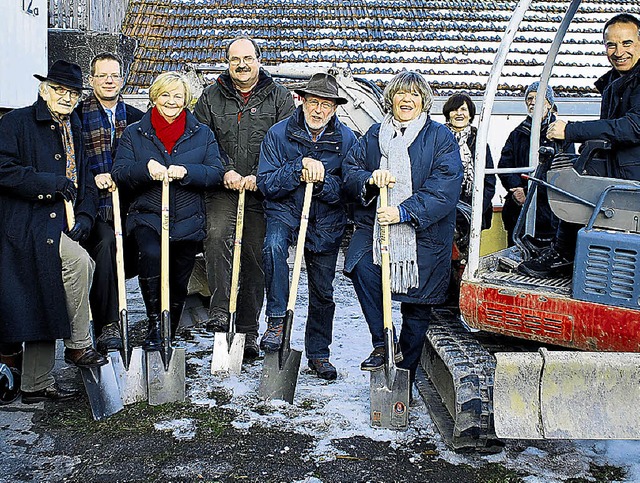 Architekten, Finanziers und Bewohner  beim ersten Spatenstich  | Foto: skd