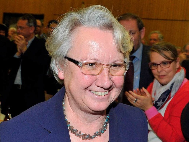 Annette Schavan lchelt die Plagiatsaf...r das Wahlergebnis im Ulmer Wahlkreis.  | Foto: dpa