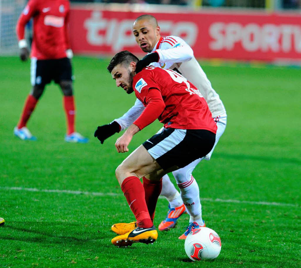 Das torlose Unentschieden bedeutet einen Punktgewinn fr den SC Freiburg und gleichzeitig einen Punktverlust fr Bayer 04 Leverkusen.