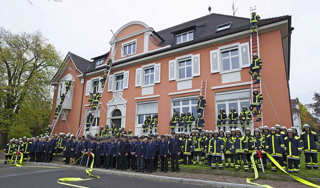 Ein Jubilumsfoto der Mllheimer Feuer...chaftlichen  Schule am Schillerplatz.   | Foto: Volker Mnch