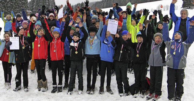 Freuen sich ber ihre Medaillen und di...rf, Bernau, Dachsberg und St. Blasien   | Foto: Ulrike Spiegelhalter