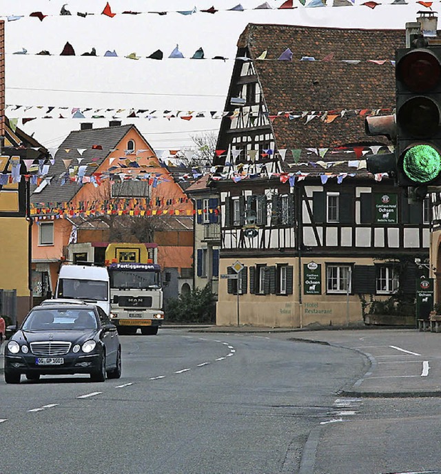 Die Hauptstrae in Grafenhausen &#8211; schn breit, aber auch schn laut.  | Foto: Decoux-KOne