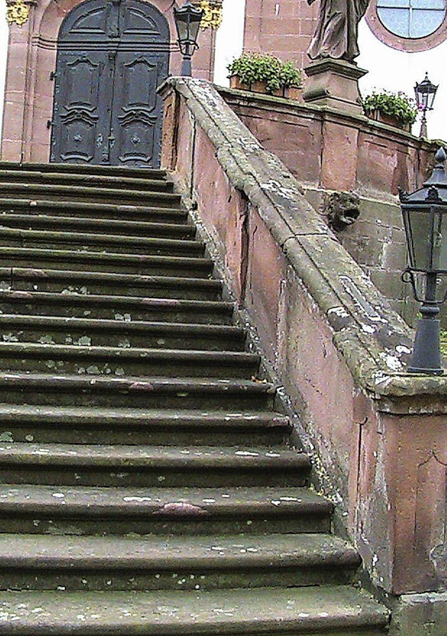 Der Treppenaufgang zur Stadtkirche muss saniert werden.  | Foto: Privat