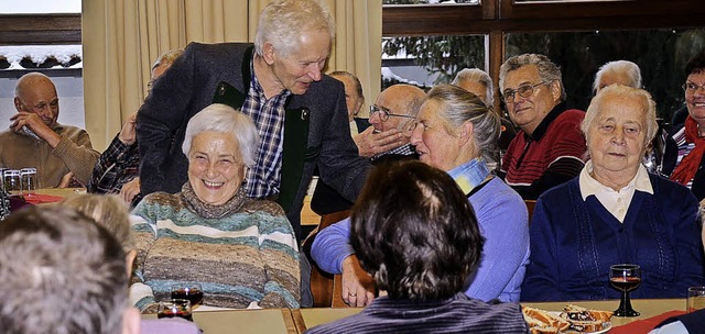 Auf etliche vertraute Gesichter stie ...a (stehend) beim Altenwerk St. Peter.   | Foto: Alexandra Wehrle