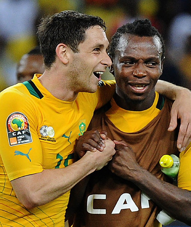 Dean Furman (links) freut sich ber das Weiterkommen mit einem Mitspieler.    | Foto: AFP