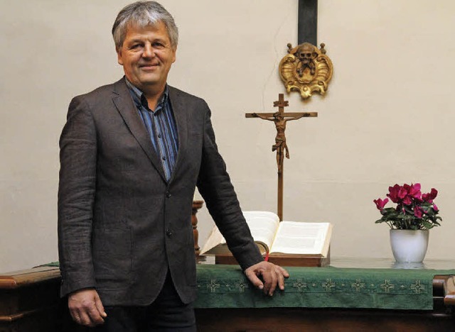 Will knftig auch Gottesdienste in ale...r Mundart halten: Pfarrer Botho Jenne.  | Foto: Thilo Bergmann