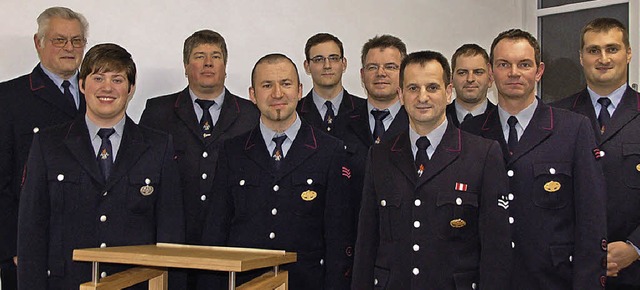 Der neue  Feuerwehrausschuss prsentiert sich.   | Foto: Pia Grttinger