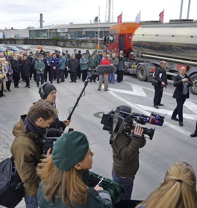 Groer Andrang bei der Erffnung der Transito-Strecke.   | Foto: SENF